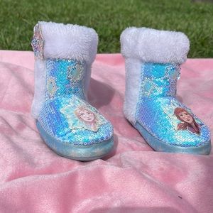 Disney frozen boots size 5-6
